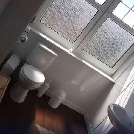 Oyo Gothenburg Hotel ดันเฟิร์มลิน ภายนอก รูปภาพ